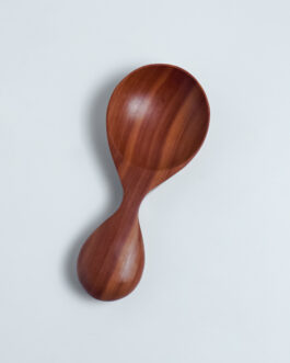 Menakar bahan yang bertekstur bubuk, biji bijian ataupun cairan